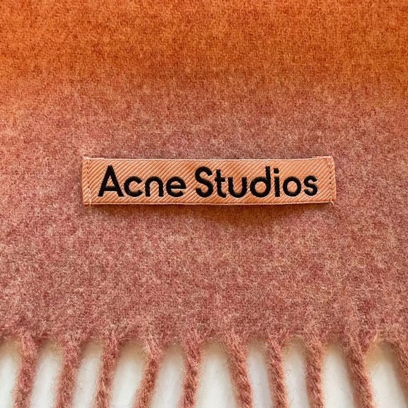 Acne Studios - Fringe Wool Scarf Oversized (Rose Melange) - Picture 3 of 5